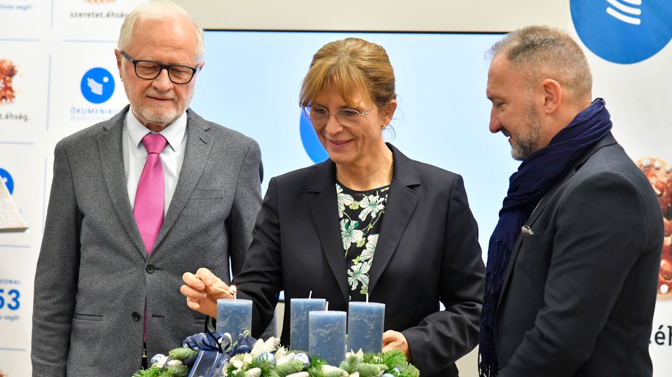 Ünnepi gyertyagyújtás keretében hívott összefogásra az Ökumenikus Segélyszervezet