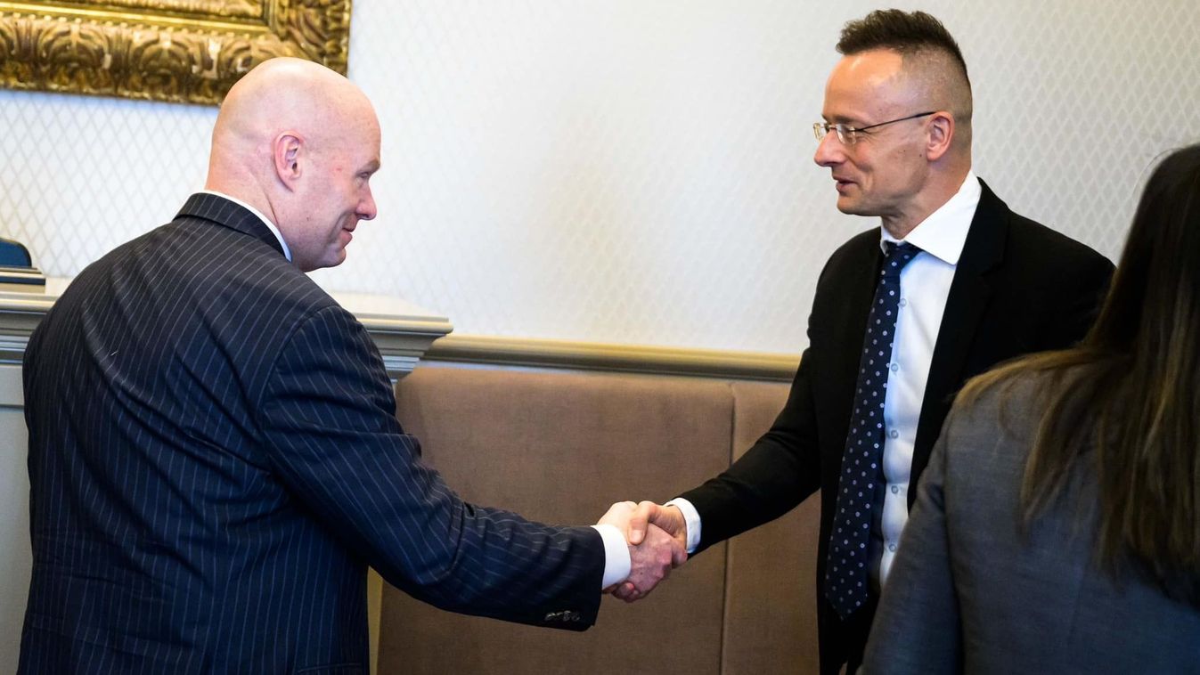 Szijjártó Péter új beruházási lehetőségekről tárgyalt a General Electric-kel