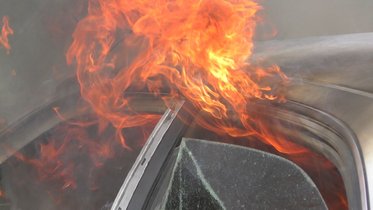 Két autó lángolt egyszerre Abaújban