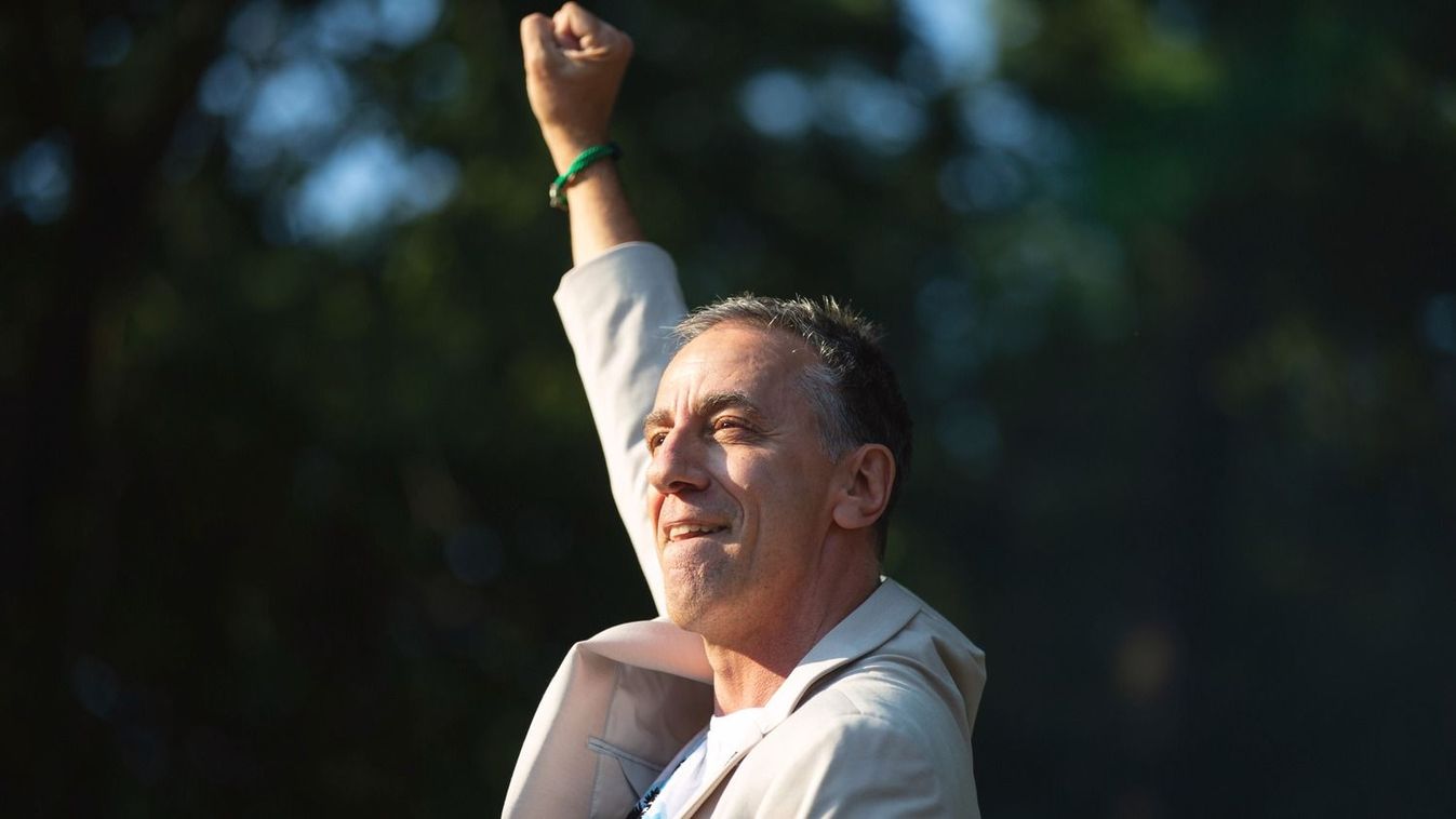 „Öreg és satnya” – olyan beach bodyt villantott Csonka András, hogy még Kordáék is szóvá tették