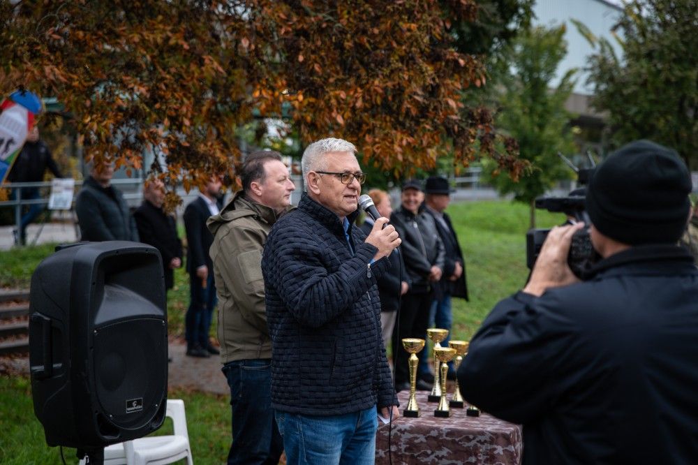 Honvédelmi akadályverseny Kazincbarcikán. Demeter Zoltán, országgyűlési képviselő  Forrás: Kolorline