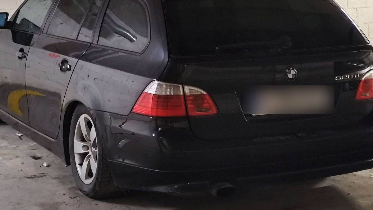 elütötte neveltlányát