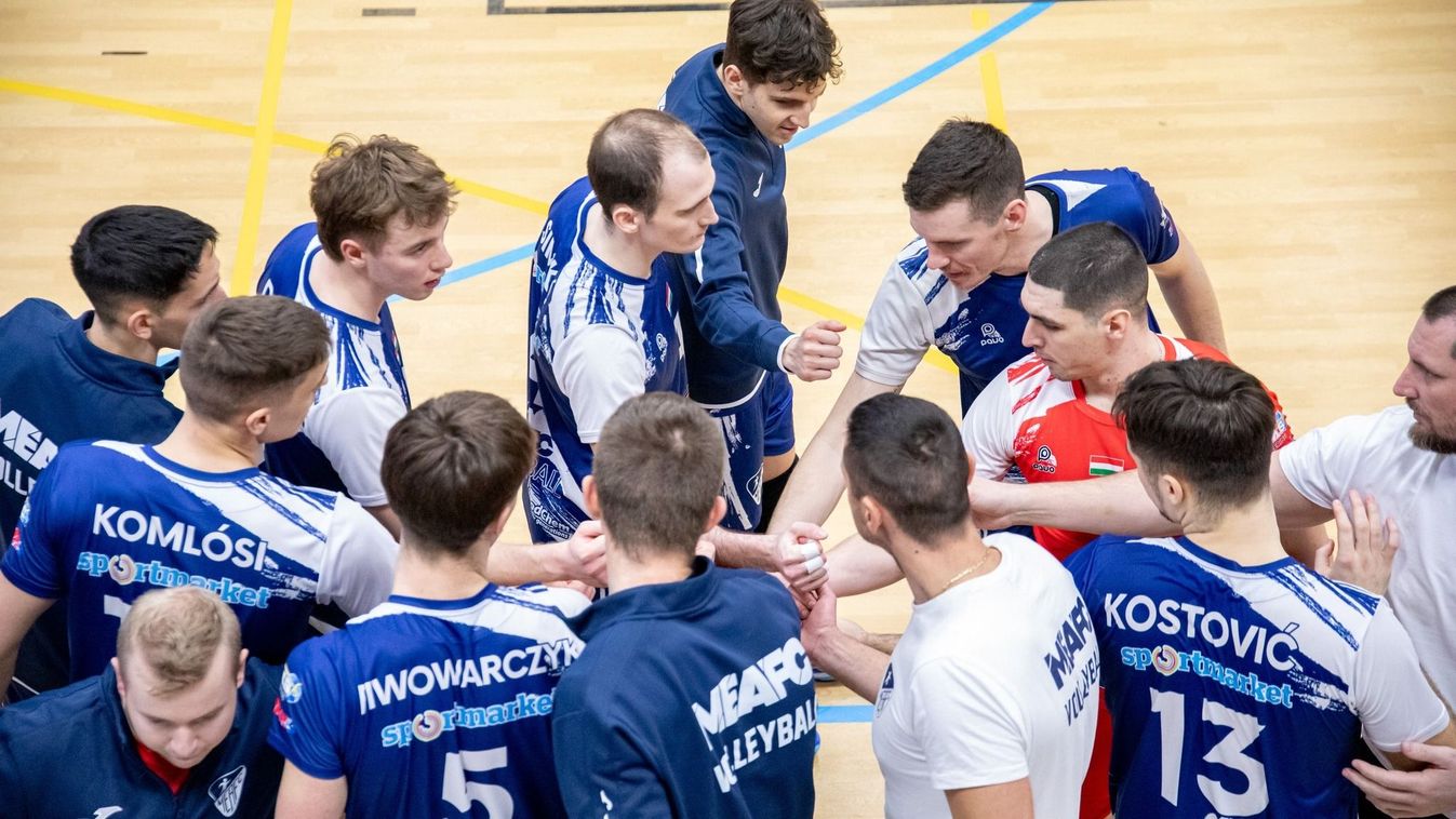 „A két csapat különböző célokért küzd, így az esélytelenek nyugalmával léphetünk pályára”