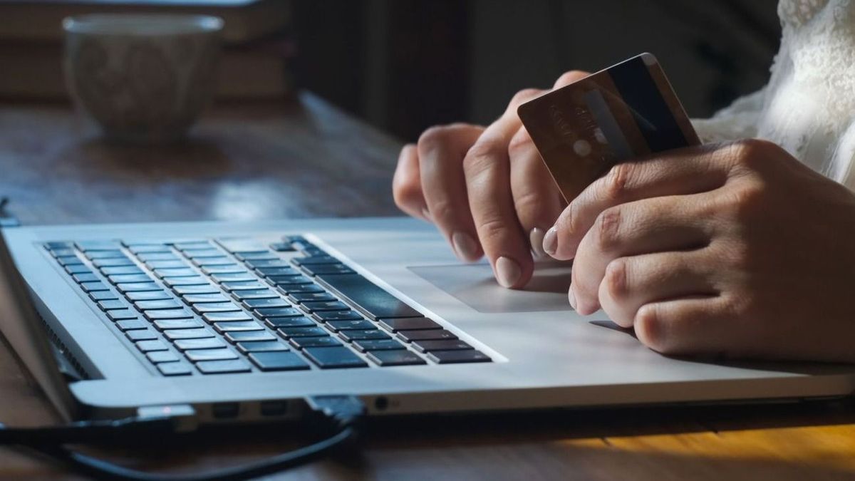 online csalás, miskolc, rendőrség