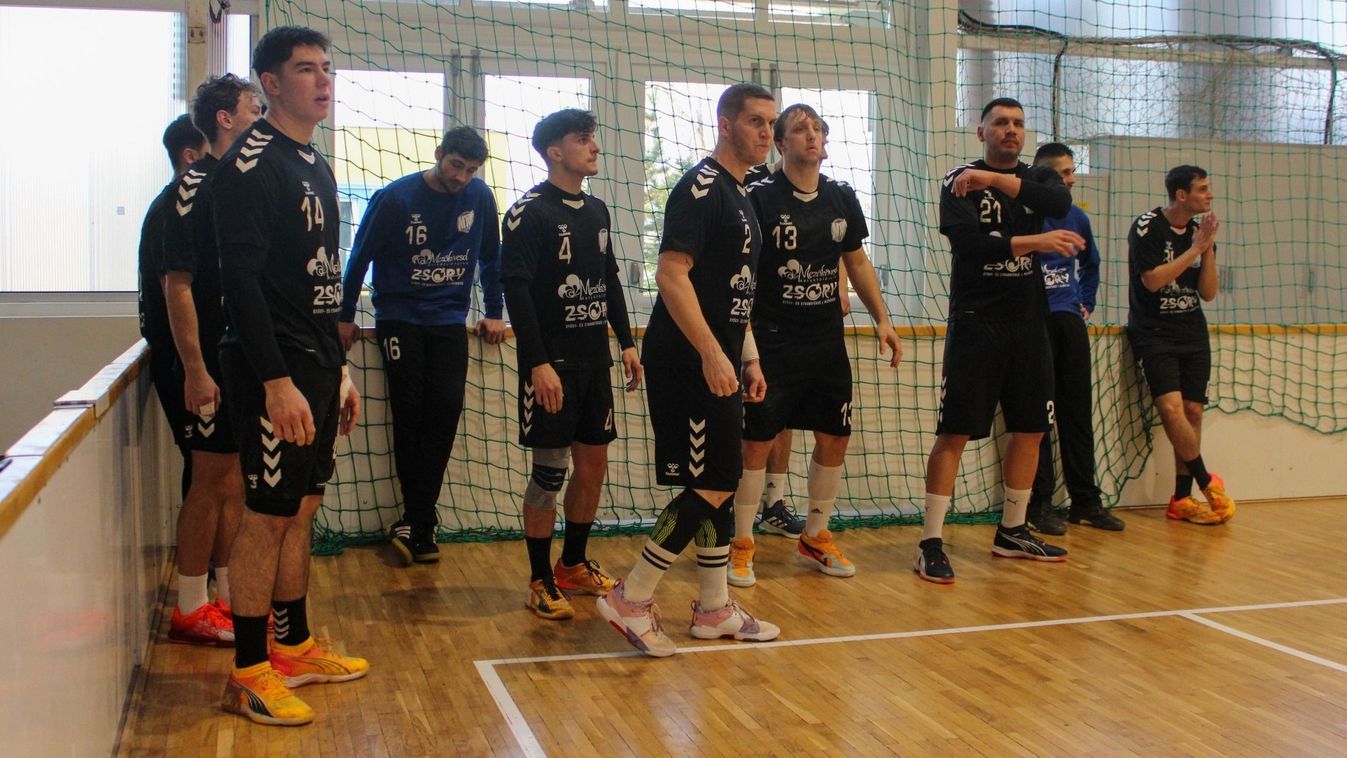 Bravúrpontban gondolkodnak az esélyesebb ellen