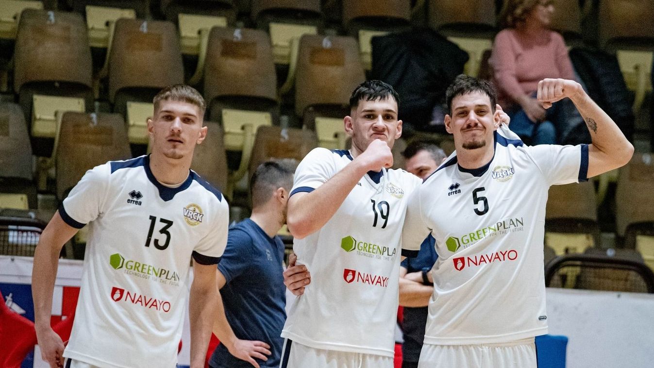 Szeretett volna mindenkit tűzben tartani