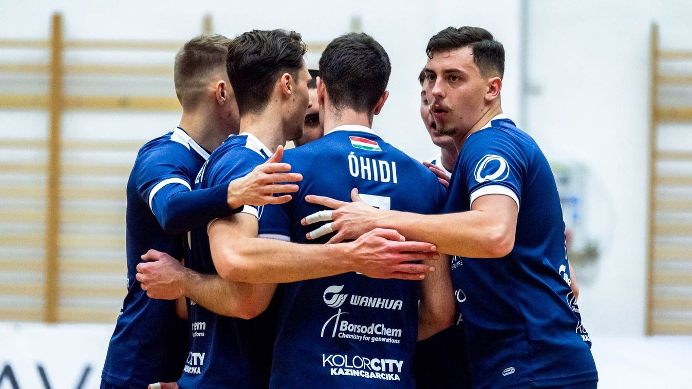 Kikaptak, de senkit sem tud elmarasztalni