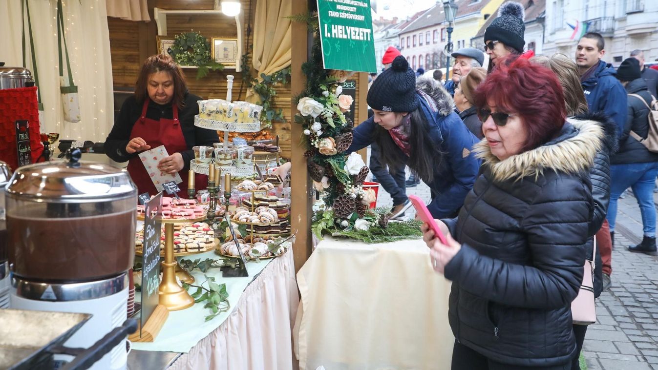 Kocsonyafesztivál zárónap: az árusoknál pörög az üzlet! - képek, videó
