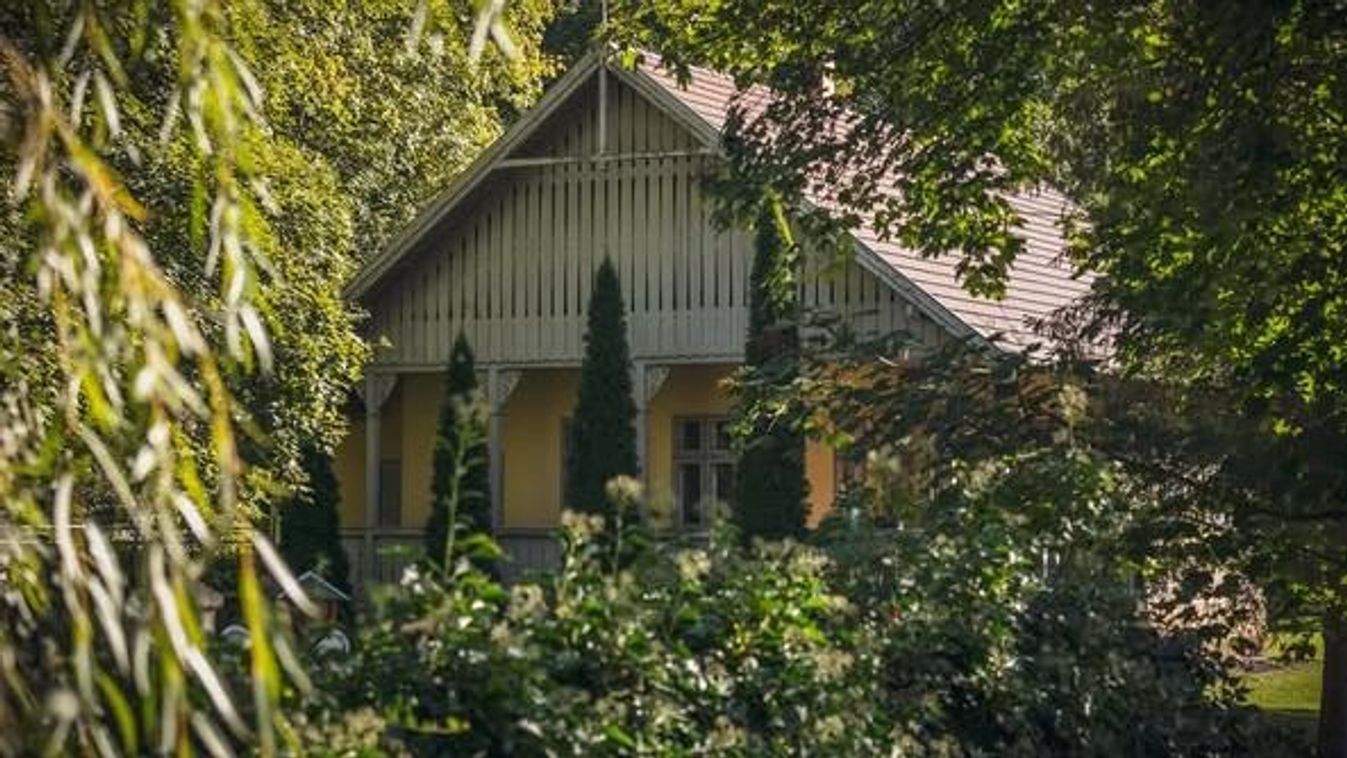 Most legálisan beleshetsz egy nyaralóba Lillafüreden