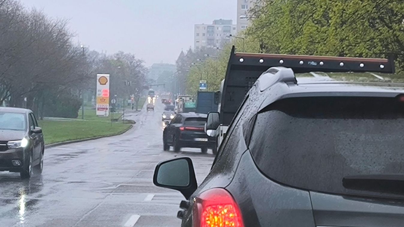 A Búza téri dugó lassan túlér a Thököly utcán?!