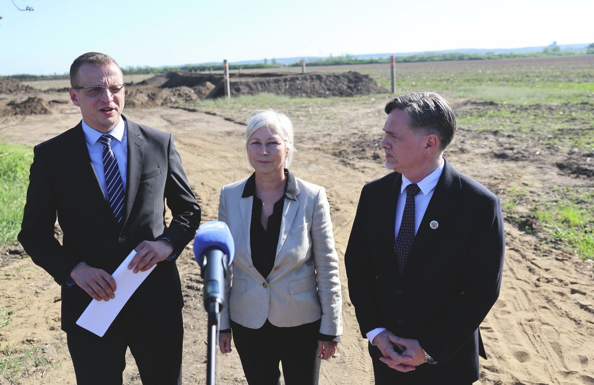 beruházó, hulladéklerakó, Szirma, Martinkertváros