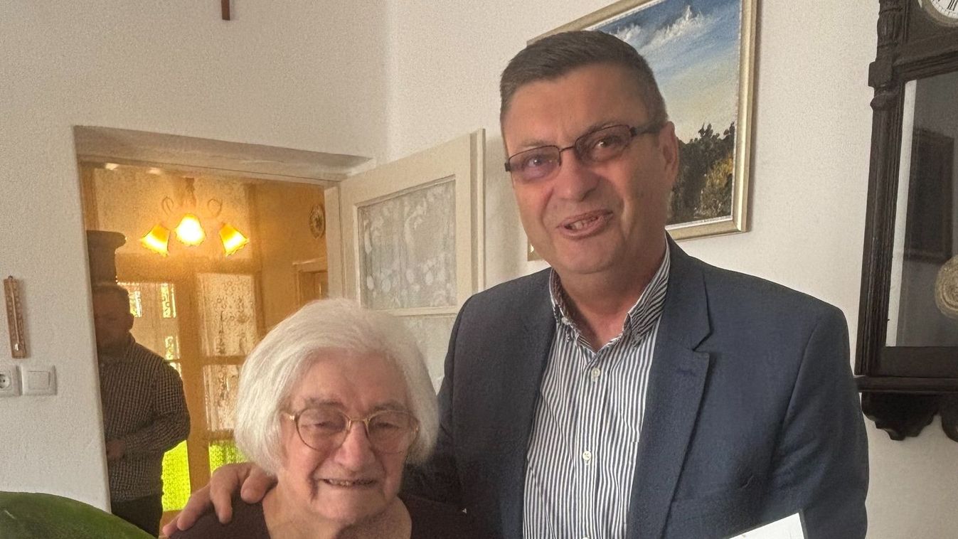 90. születésnapján köszöntötték Marika nénit, aki háborút, árvaságot és gyermekvesztést is túlélt