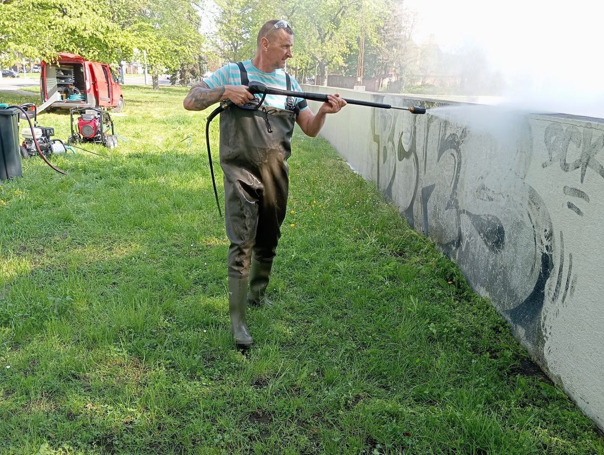Graffiti miskolc Dísz tér