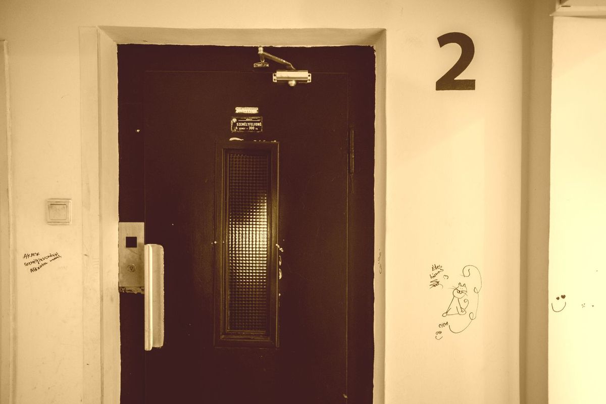miskolci társasház lift