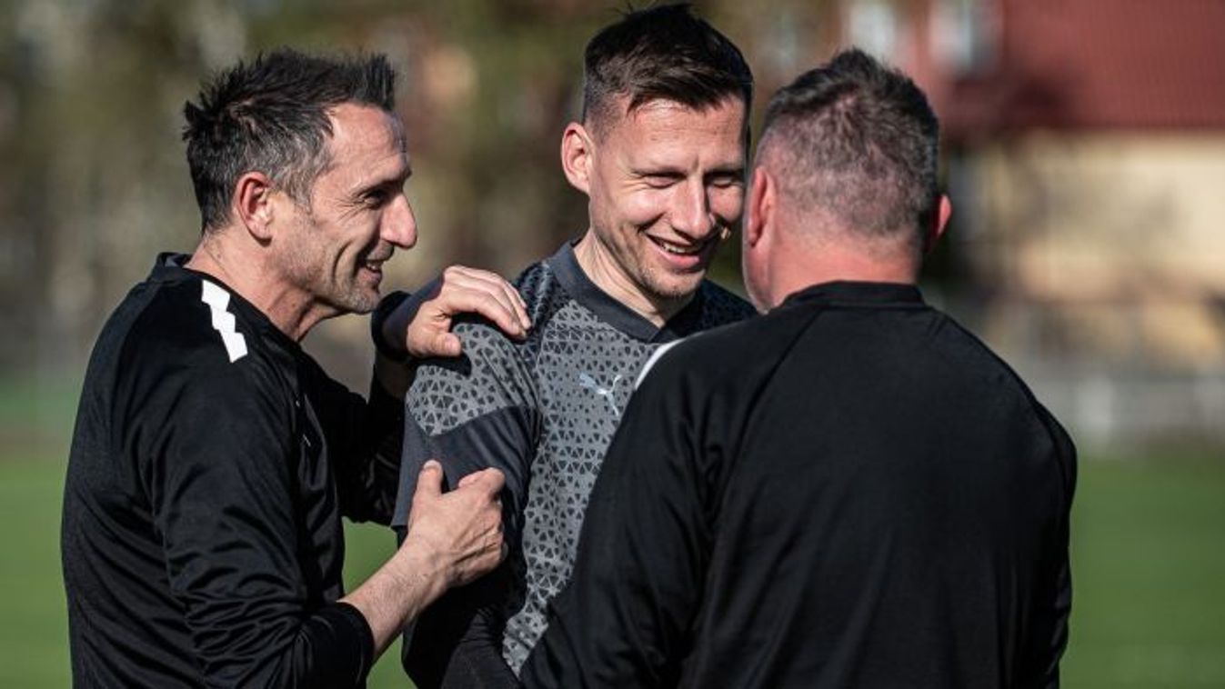 „Amióta itt vagyok, nem kértem semmit a szurkolóktól, most annyit, hogy jöjjenek minél többen, mert a srácok megérdemlik”