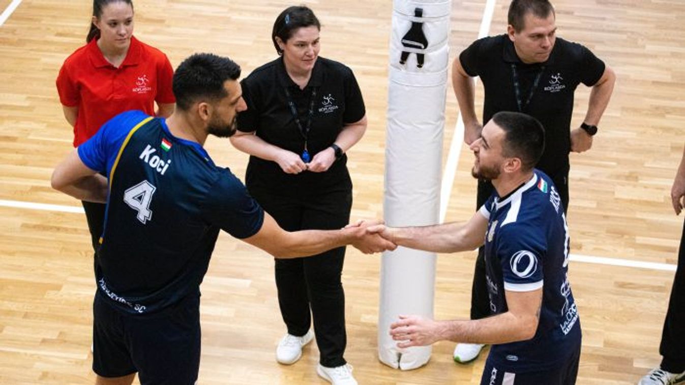 ,,Javulgatok, vélhetően a helyszínen ott leszek, de hogy már a kispadnál, az egyelőre kérdéses"