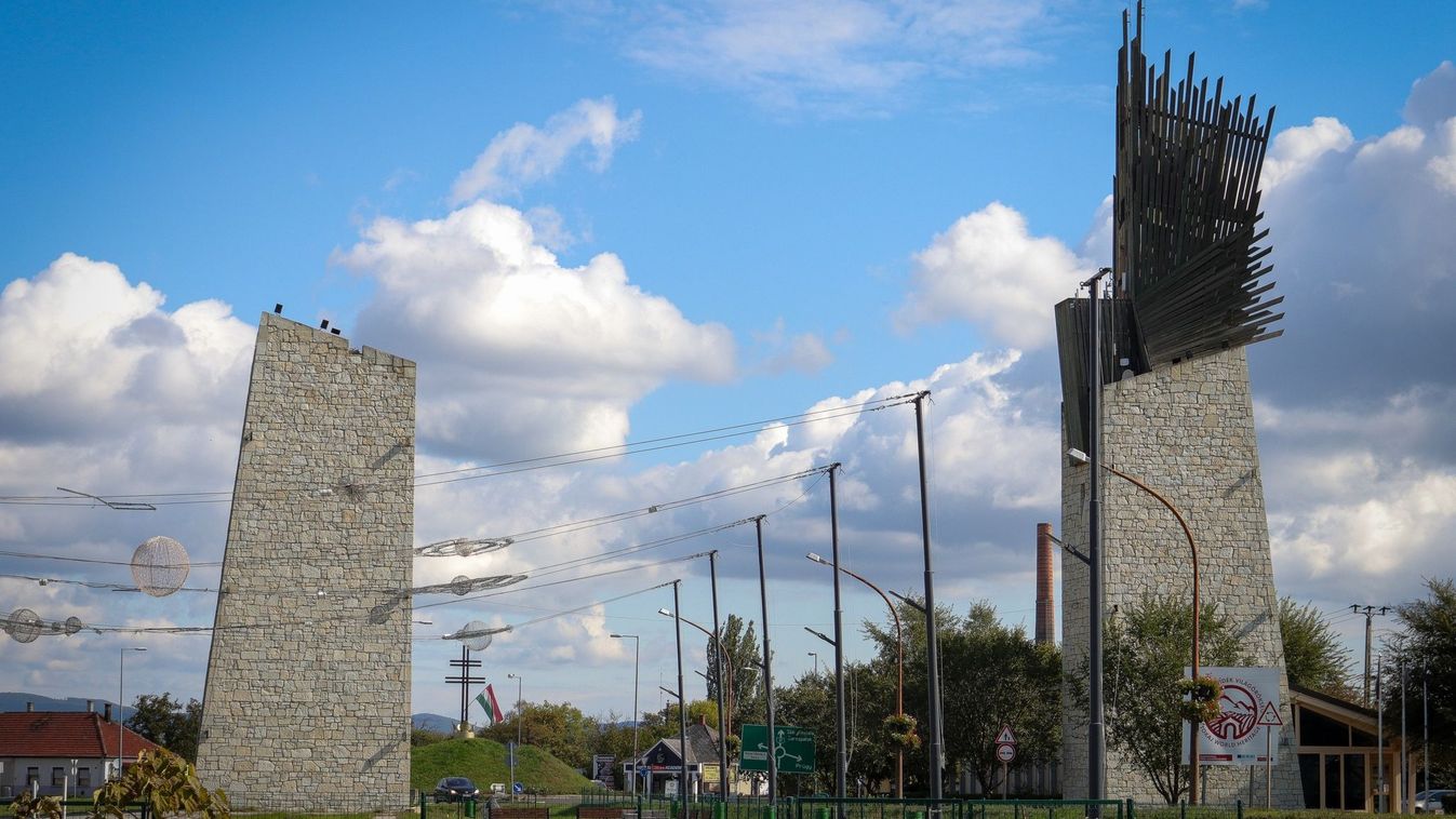 Egy vihar lebontotta, most 90 millióból újjászületik Tokaj-Hegyalja ikonikus építménye