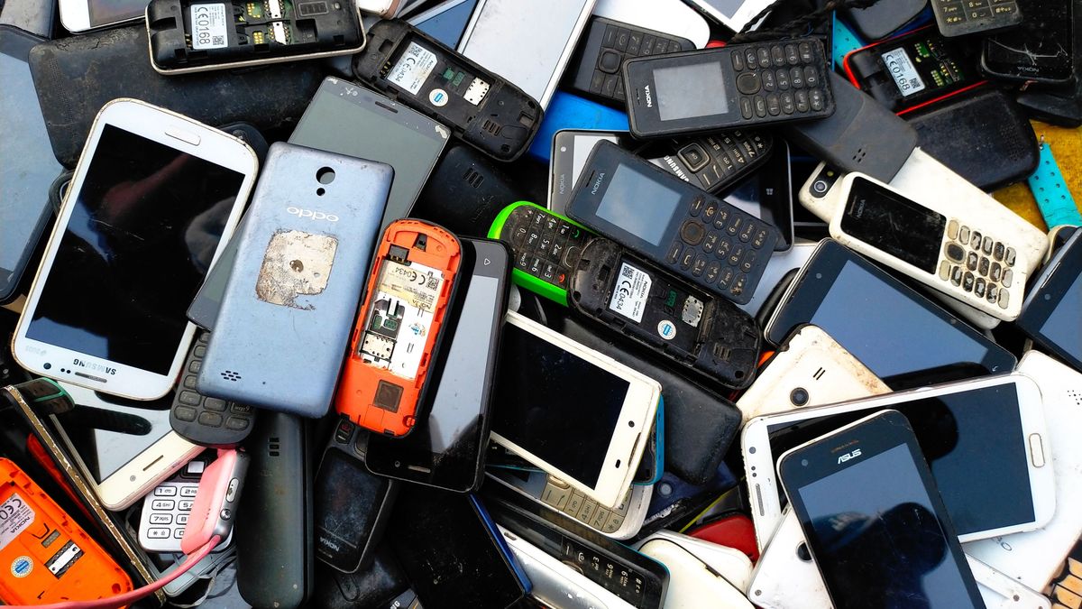 Telefonok a múltból: Ha ilyen lapul a fiókod mélyén, azonnal túrd elő ...
