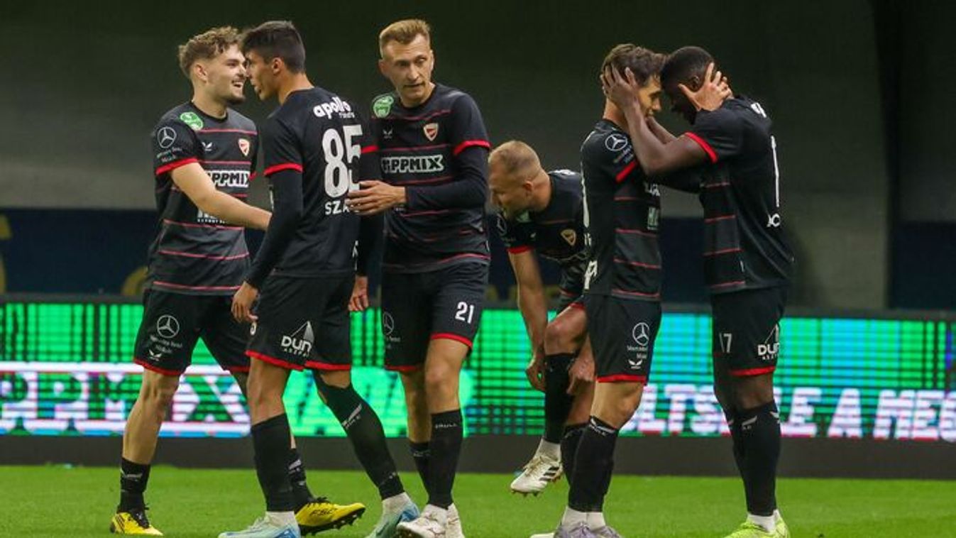 Őrült, hét gólos meccsen búcsúztak a szezontól az ezüstérmes otthonában