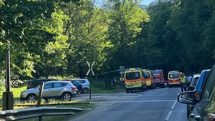 Lezárták az utat a baleset miatt
