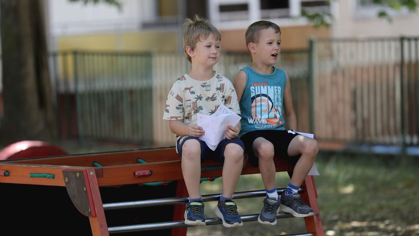 A szülők kifejezték hálájukat. Megtudtuk, ki lett az év legjobb pedagógusa - fotók, videó