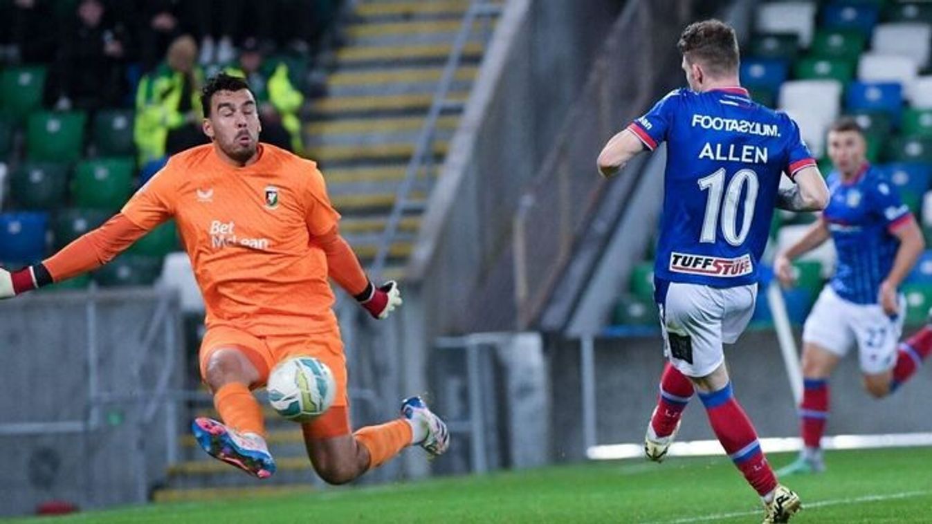 Ez aztán az igazolás! A Brit-szigetekről jön játékos a vármegyei csapathoz!