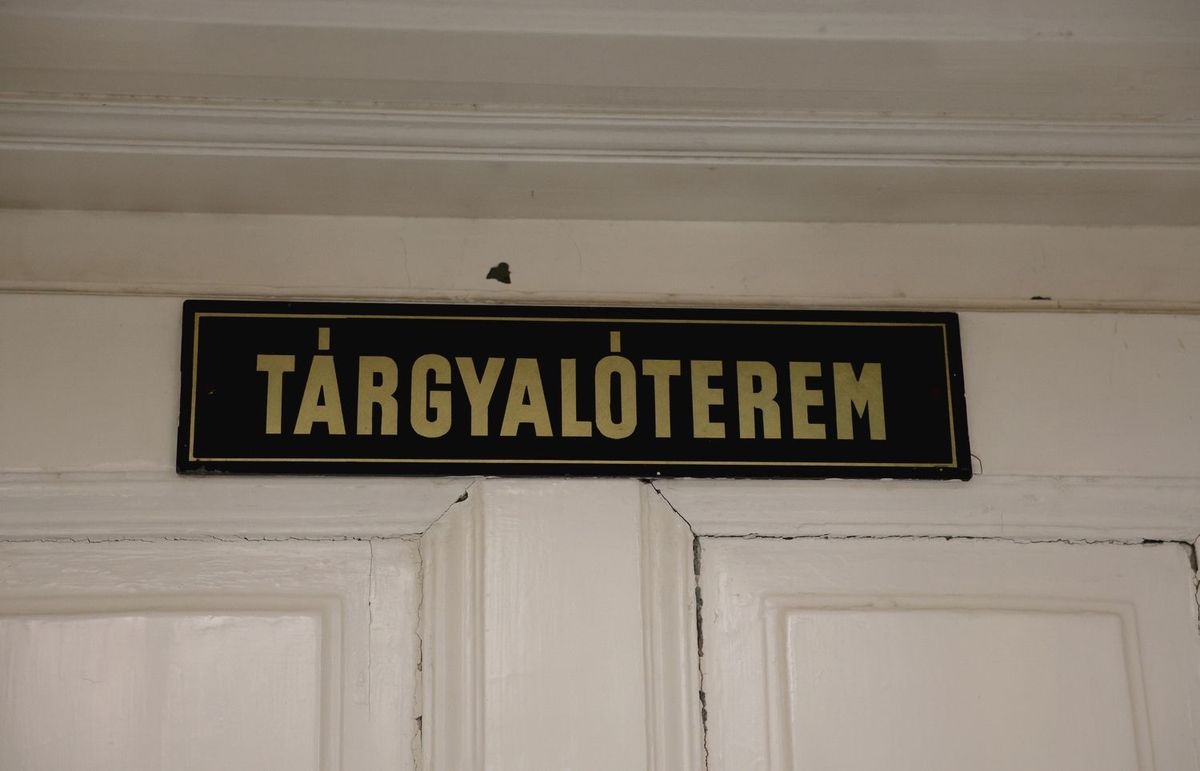 megharapták