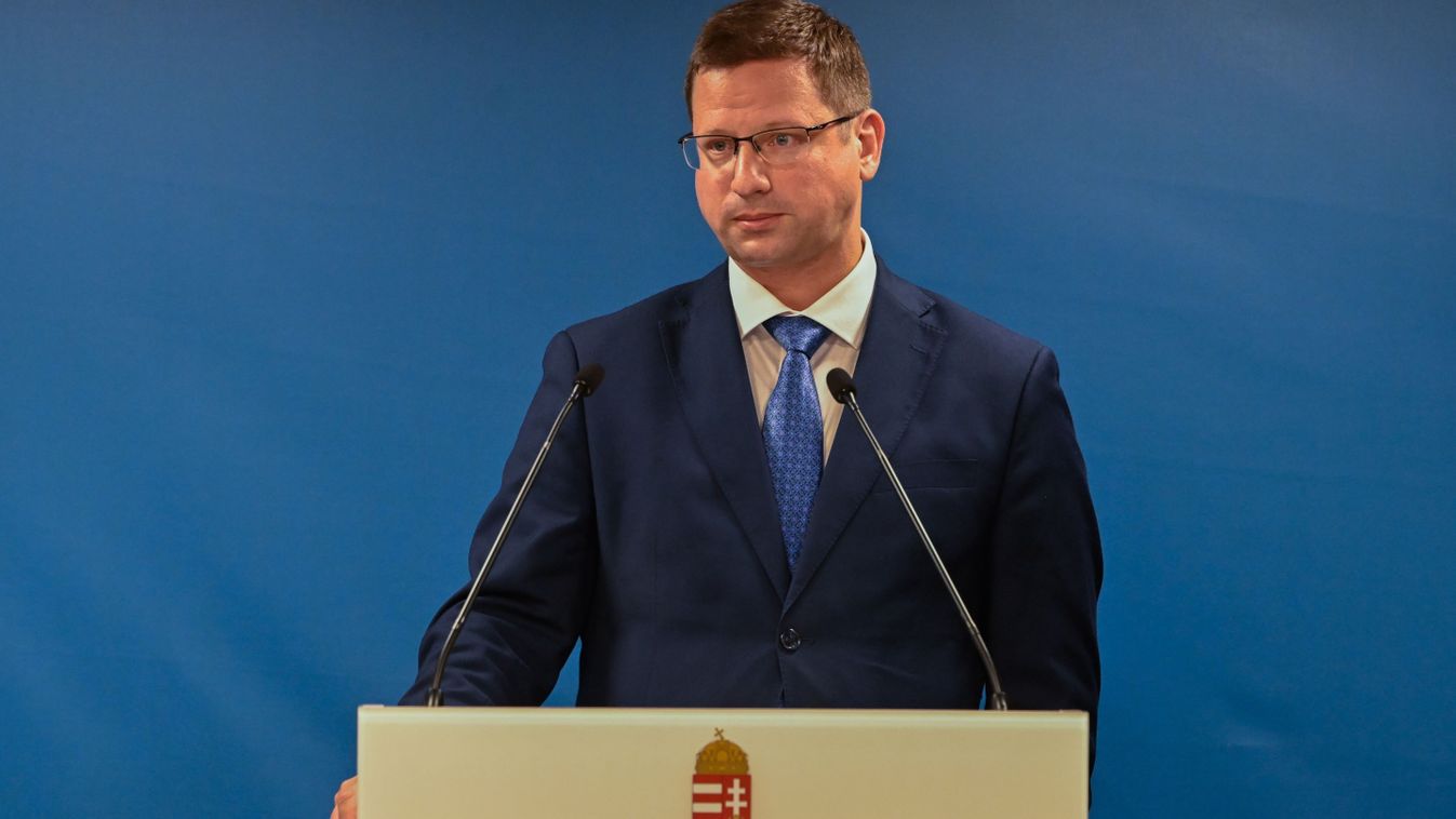 Terepszemle címmel indított sorozatot közösségi oldalán Gulyás Gergely (videó)