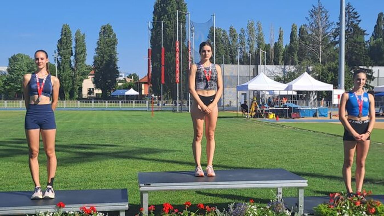  Két ob-ezüst és válogatottság