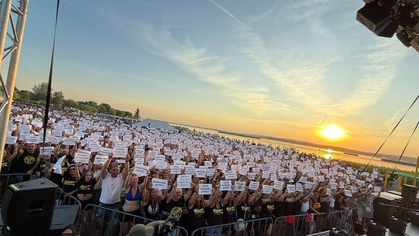 Ami a színpadon történt, arra senki sem számított