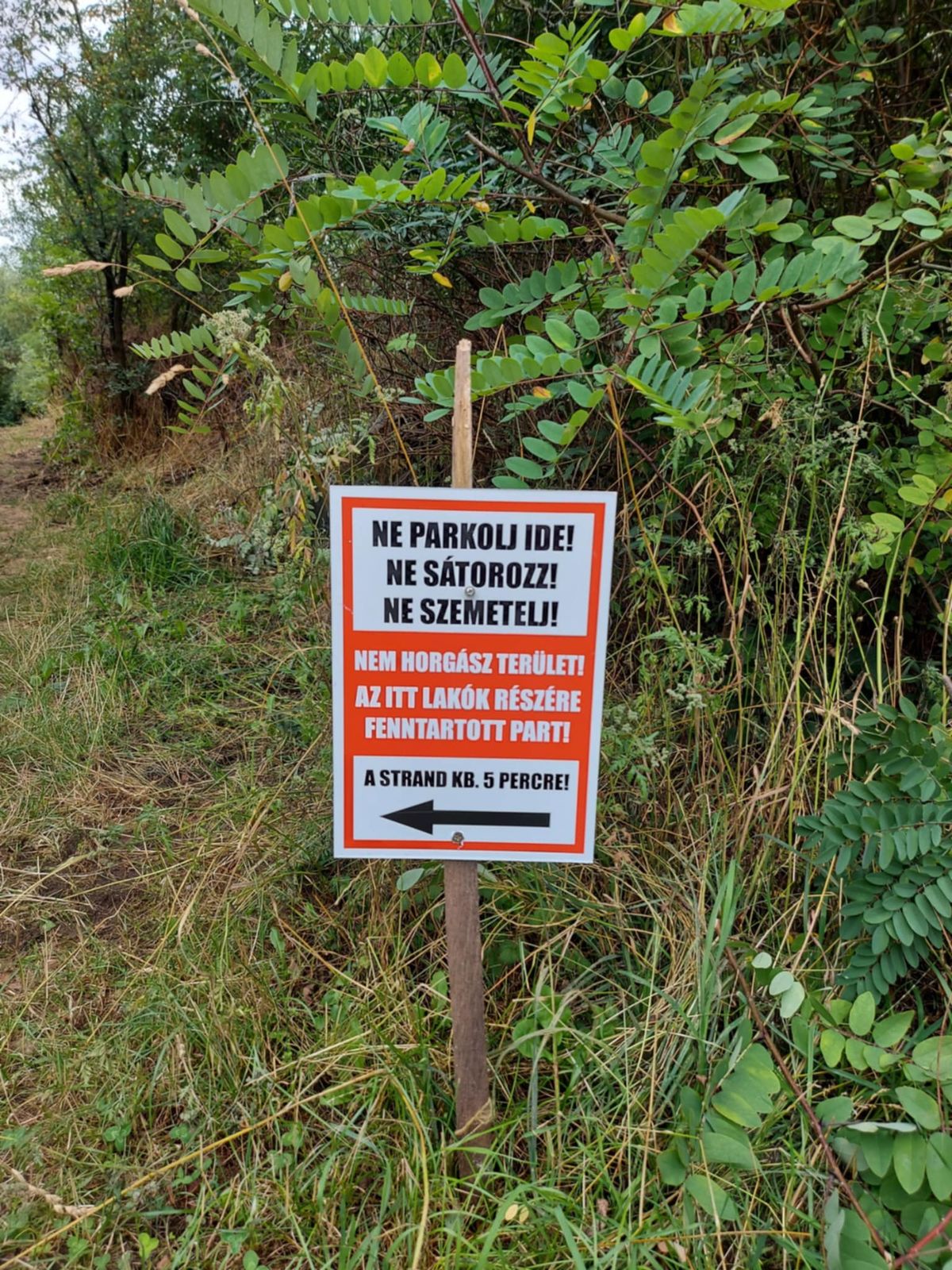 illegális tábla, horgásztó
