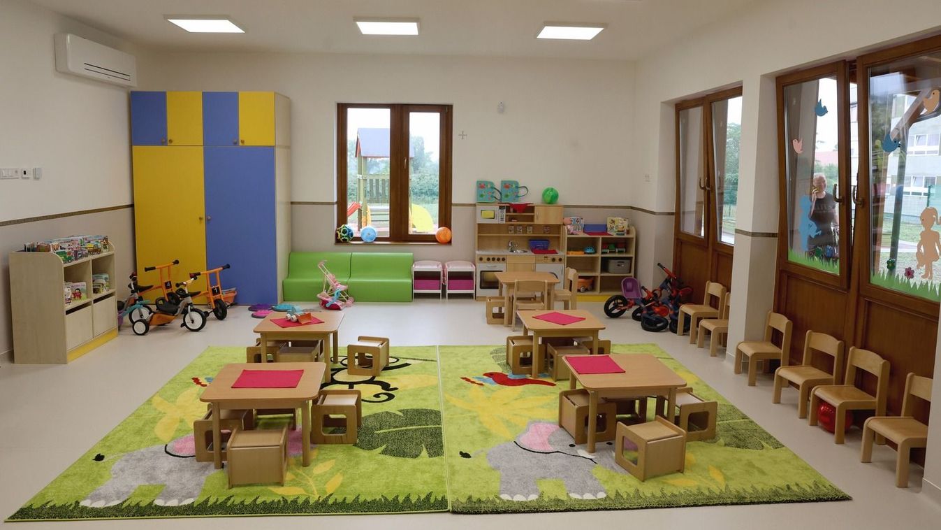 „Aki a gyermekeknek épít, a jövőnek épít” – Átadták a Szent Erzsébet Görögkatolikus Bölcsődét (fotók, videó)
