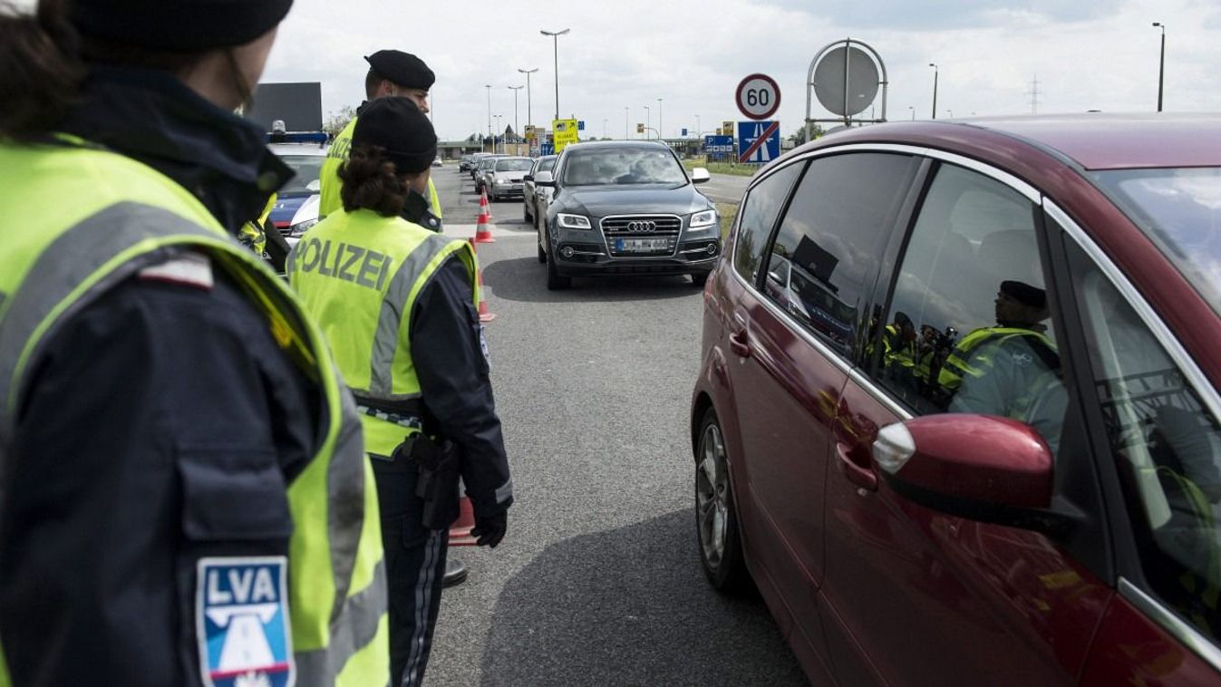 Bor, készpénz, cigaretta: miből mennyit pakolhat a nyaraláson? Ha ennél több van, bajba kerülhet!