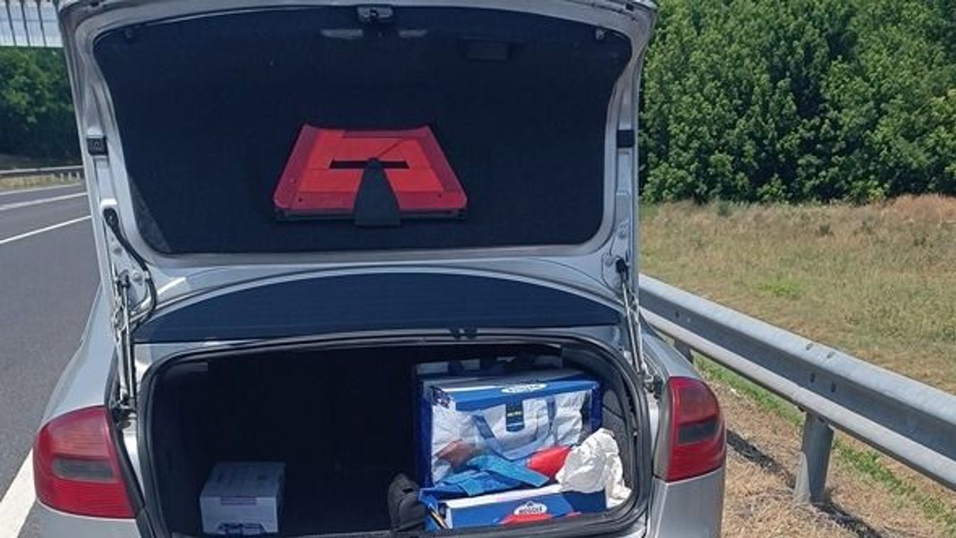 Akkorát fogott a NAV az M3-ason, hogy egy komplett főosztály nyugdíjba mehetne! Durva, mi volt az öreg Audiban! – fotókkal