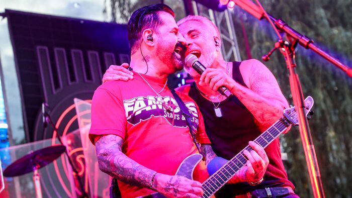 Fergeteges Hooligans koncert Szikszón
