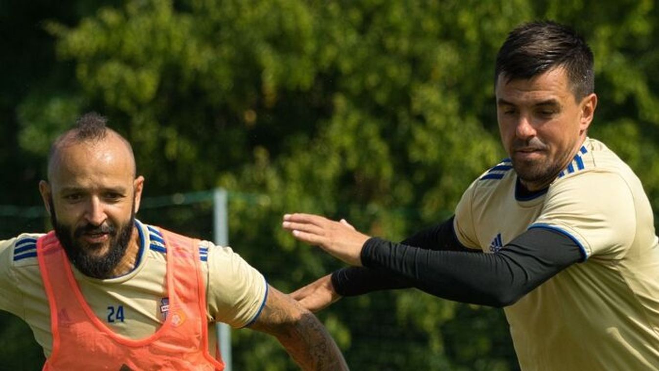 ,,A csapat kerete lényegében együtt maradt és még erősítettek is"