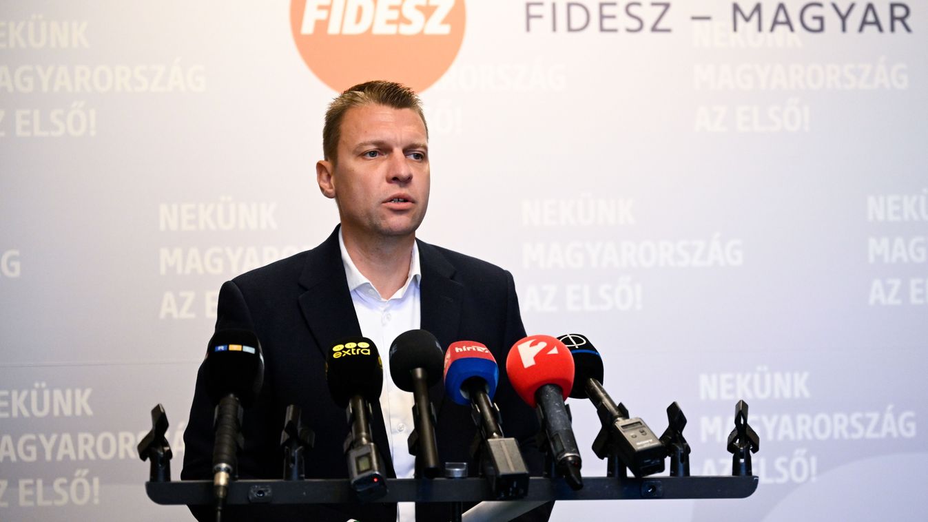  Menczer Tamás belengetett egy tízmilliós bírságot az influenszereknek