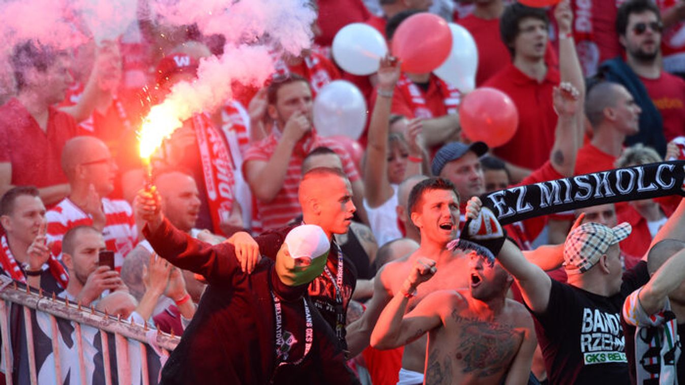 Egyenes sorok – rendőrök üzentek a DVTK szurkolóknak