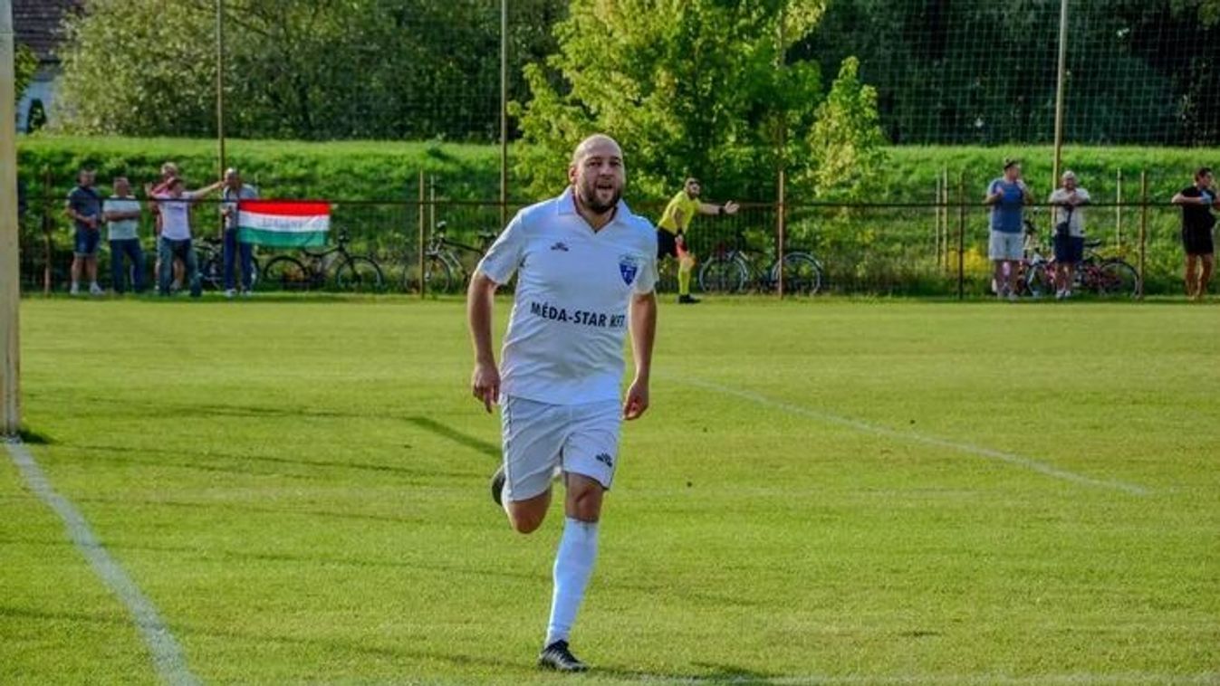 Olyan gólt akasztott, mint Roberto Carlos 28 éve