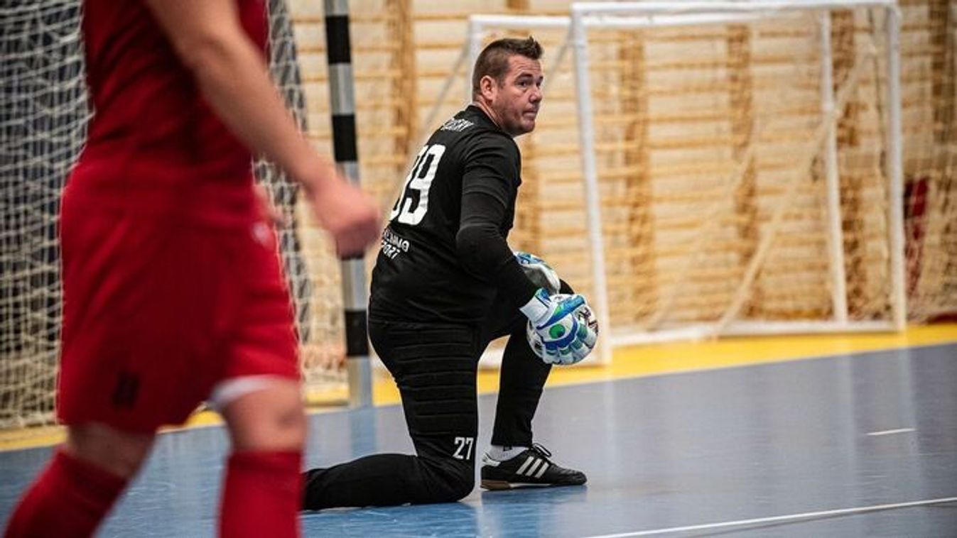 Egész pályás gól a visszatérő kapustól – győzelem a nyitányon