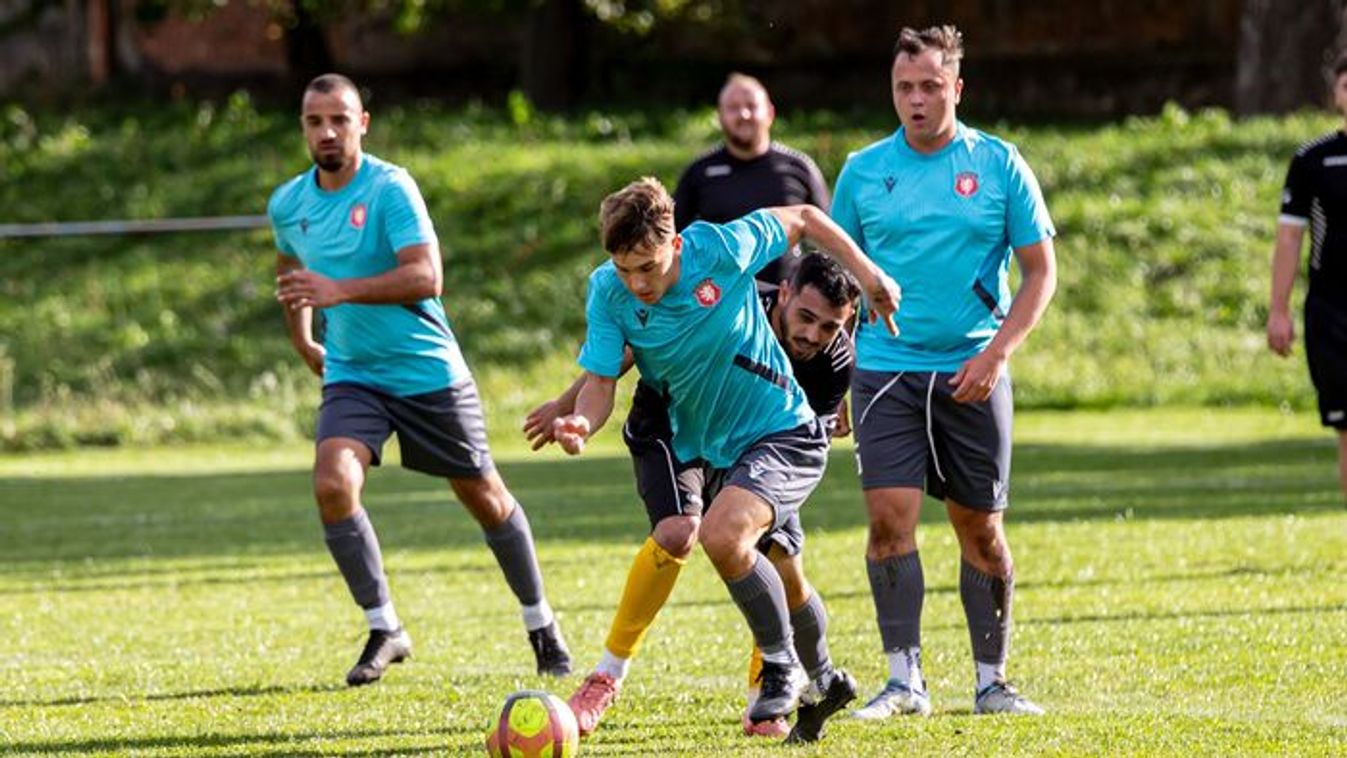 ,,A játékvezető tevékenységét a két asszisztens csak hátráltatta, akiknek van még mit gyakorolni"- fotókkal, videóval!