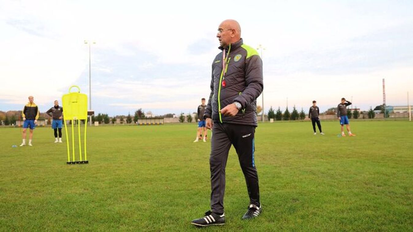 ,, Kicsit idegesek is voltak a fiúk, de visszaköszöntek a meccsen olyan szituációk amiket a héten gyakoroltunk"