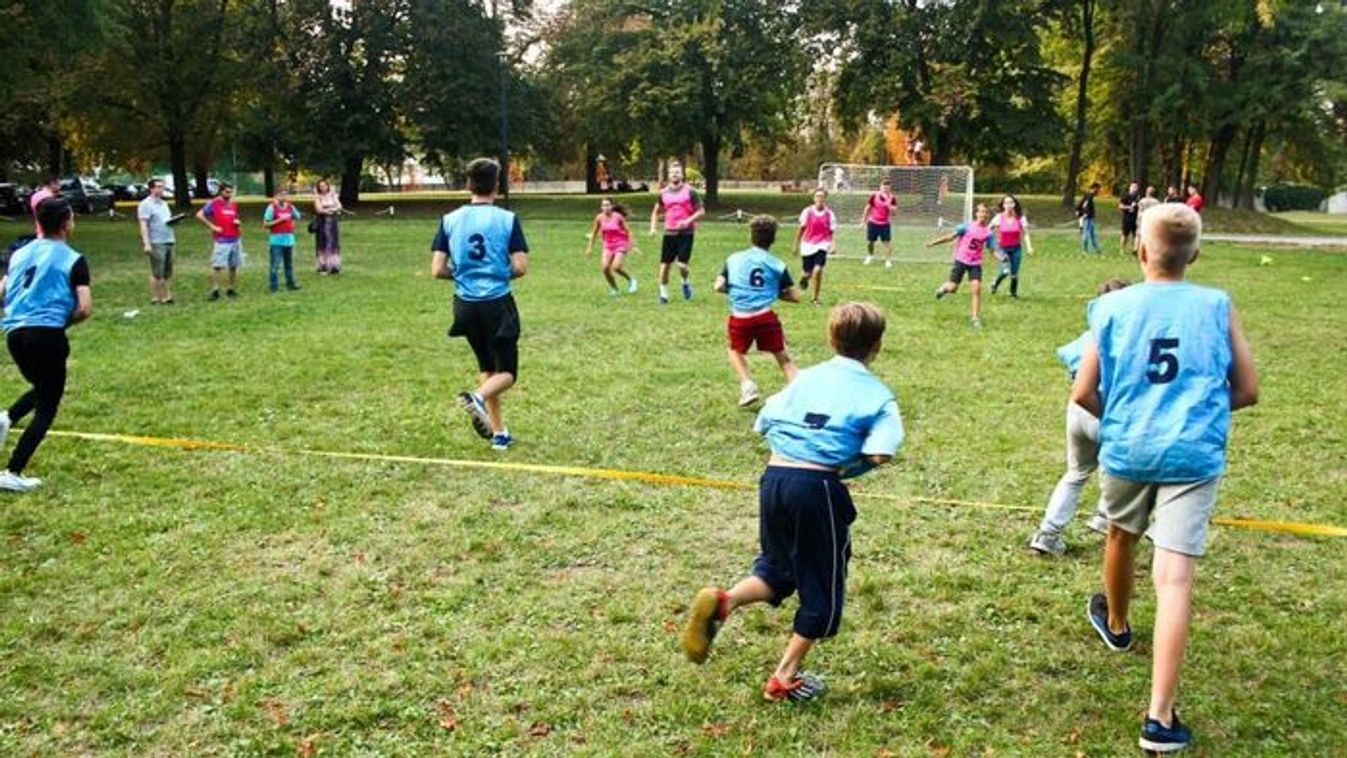 „Mi a közös Miskolcban, Barcelonában, Melbourne-ben, New Yorkban, Dublinban, Firenzében, Buenos Airesben és Montrealban?”