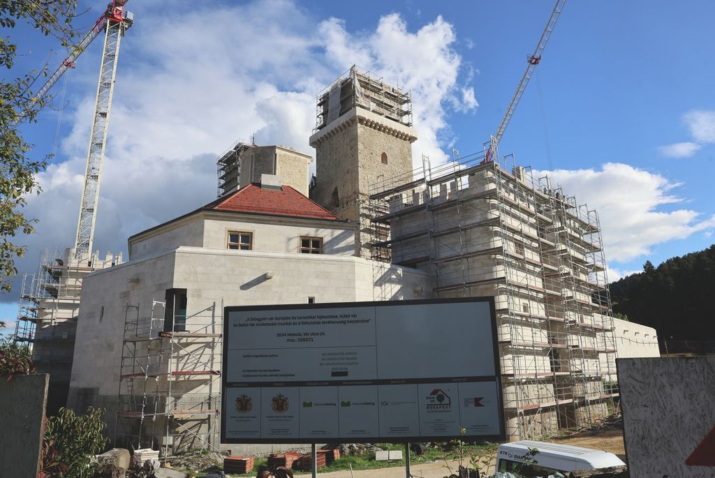 diósgyőri vár, miskolc, felújítás, rekonstrukció, nyitás