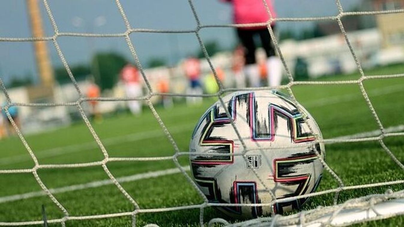 ,,Haladunk tovább, 360 luxon világítottuk be a pályát, a spori mégsem látta tisztán a helyzetet"