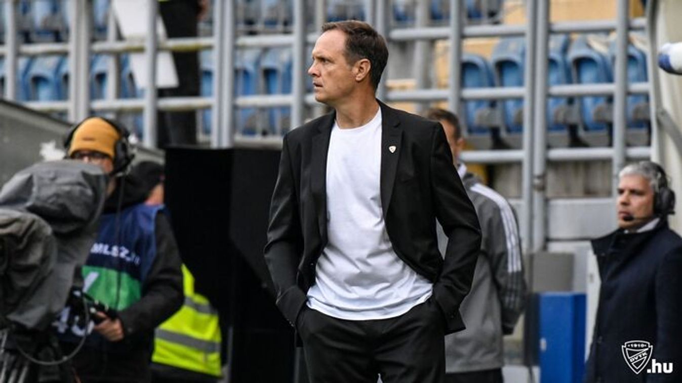 Tanácstalanná vált Radenkovic és a csapat