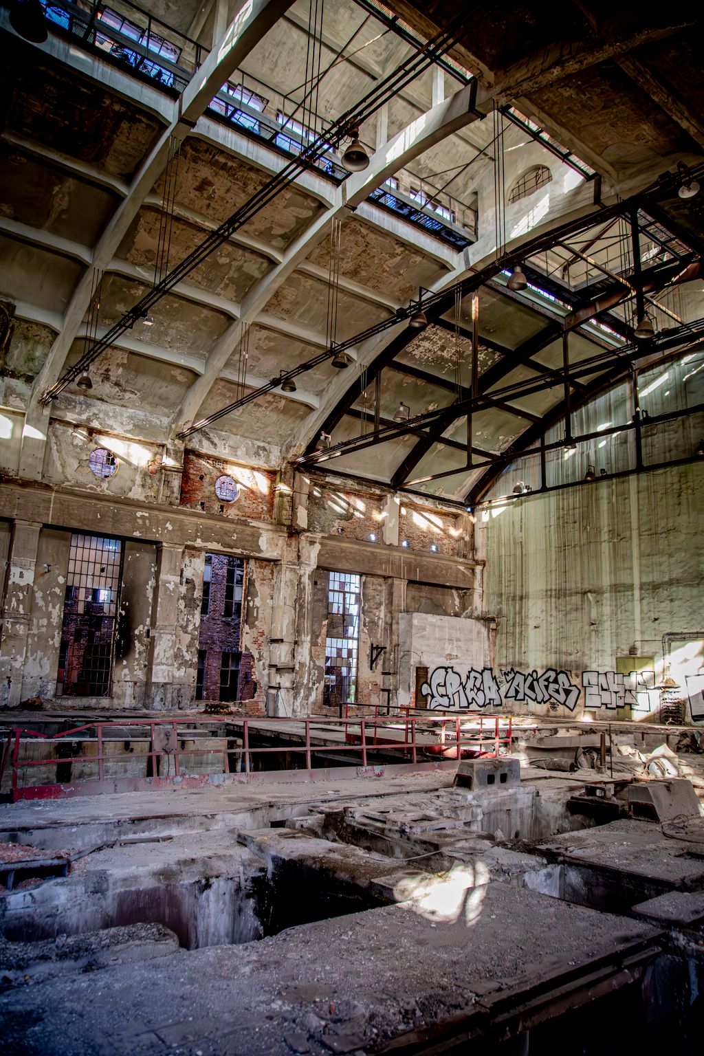 20251029 Miskolc
Az egykori Diósgyőri Acélművek Túterületén jártunk
Fotó: Takács József TJ
Észak-Magyarország