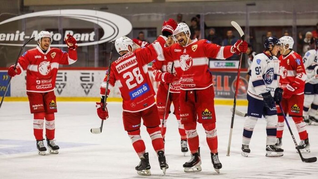 Közel egy évet vártunk erre – a macikat ünnepelték a csarnokban