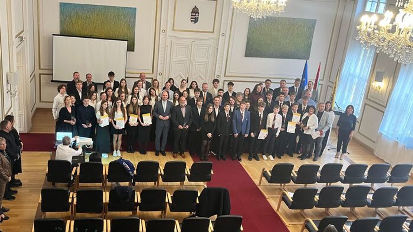 Könnyek, tapsvihar, elismerés – amikor a diákok bajnokká válnak