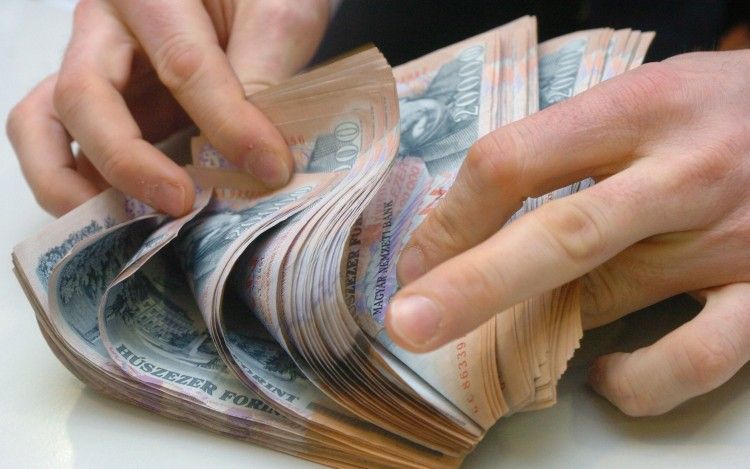 sikkasztás egy miskolci gyárnál